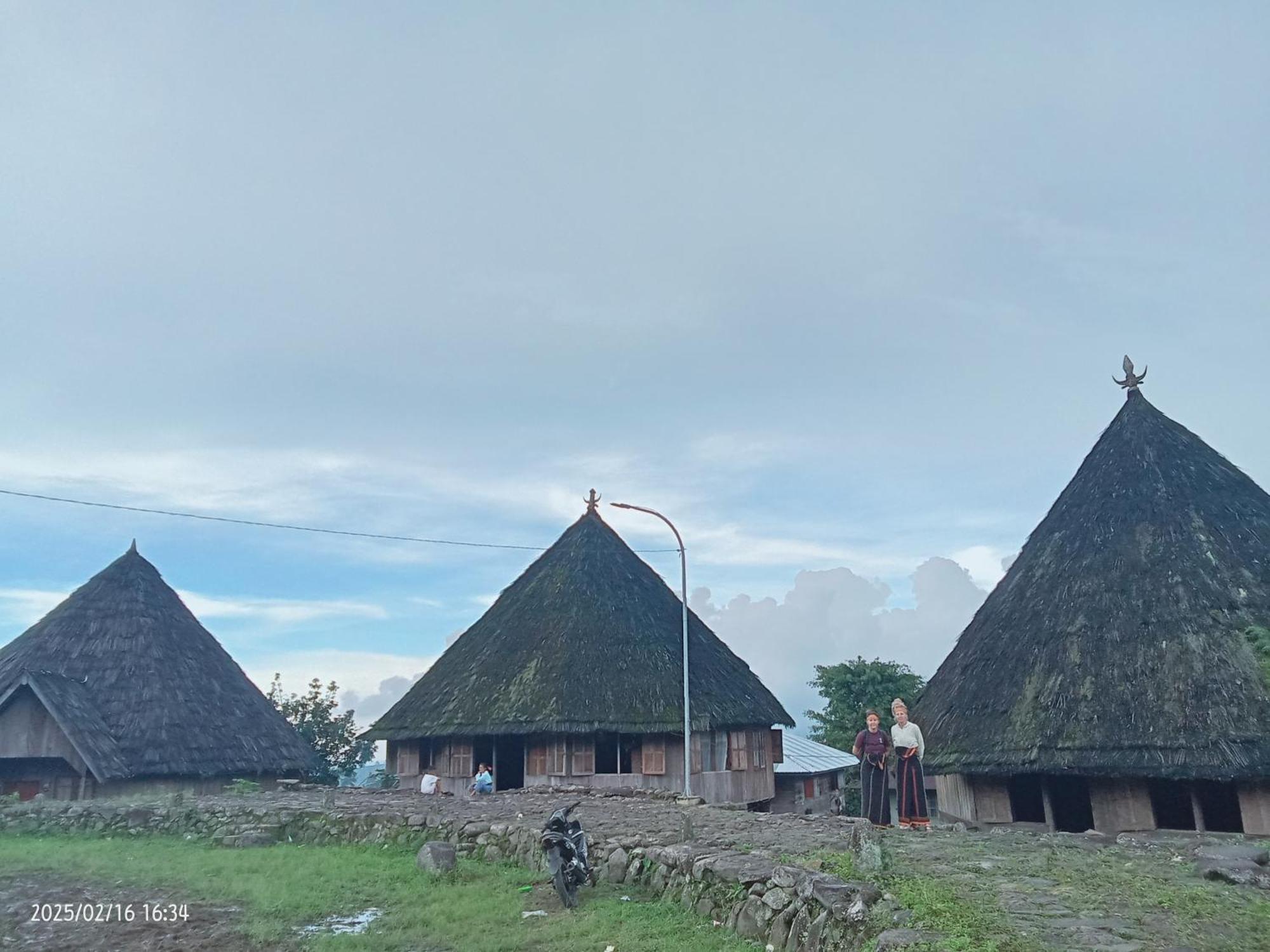 Petra Homestay Bangka Leda Ruteng Εξωτερικό φωτογραφία